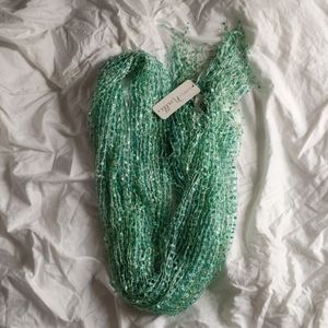 SIMPLY NOELLE WINDOW PANE SCARF